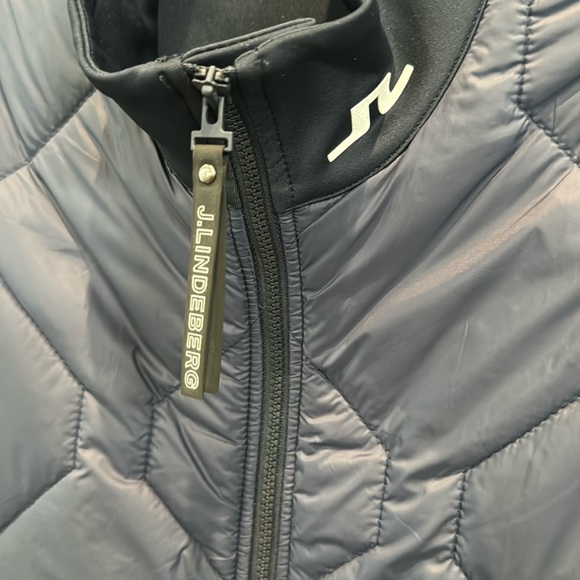 NWOT. J. Lindeberg Men's Quilt Hybrid Jacket AMOW07063 - Navy - Picture 3 of 6